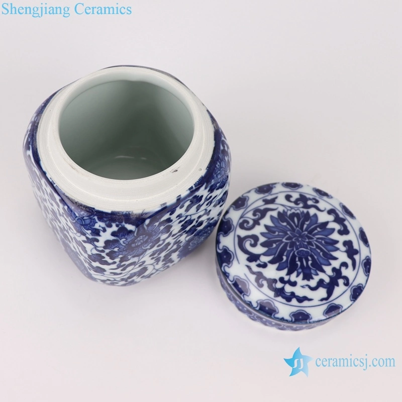 Blue and White Porcelain Round Shape Twisted Leaf Tea Jar Canister